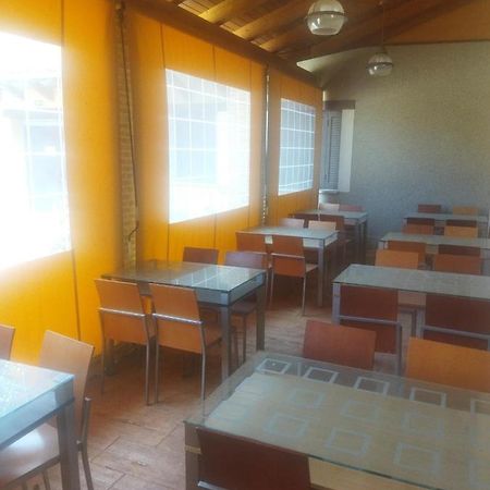 Albergue La Parada Reliegos Eksteriør bilde
